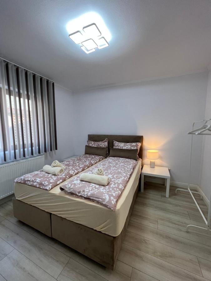 דירות Caransebeş Complex Rezidential Ana מראה חיצוני תמונה